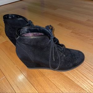 Madden Girl black booties